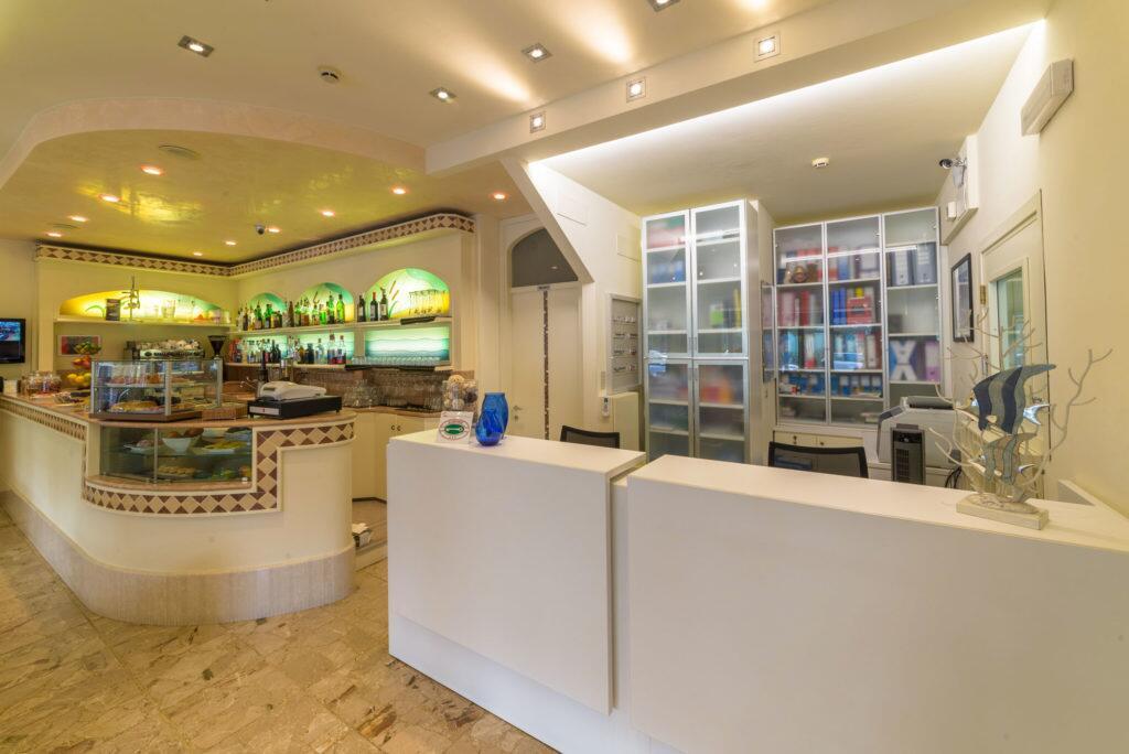 Hotel Airone Bibione Buitenkant foto