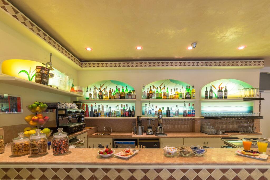 Hotel Airone Bibione Buitenkant foto