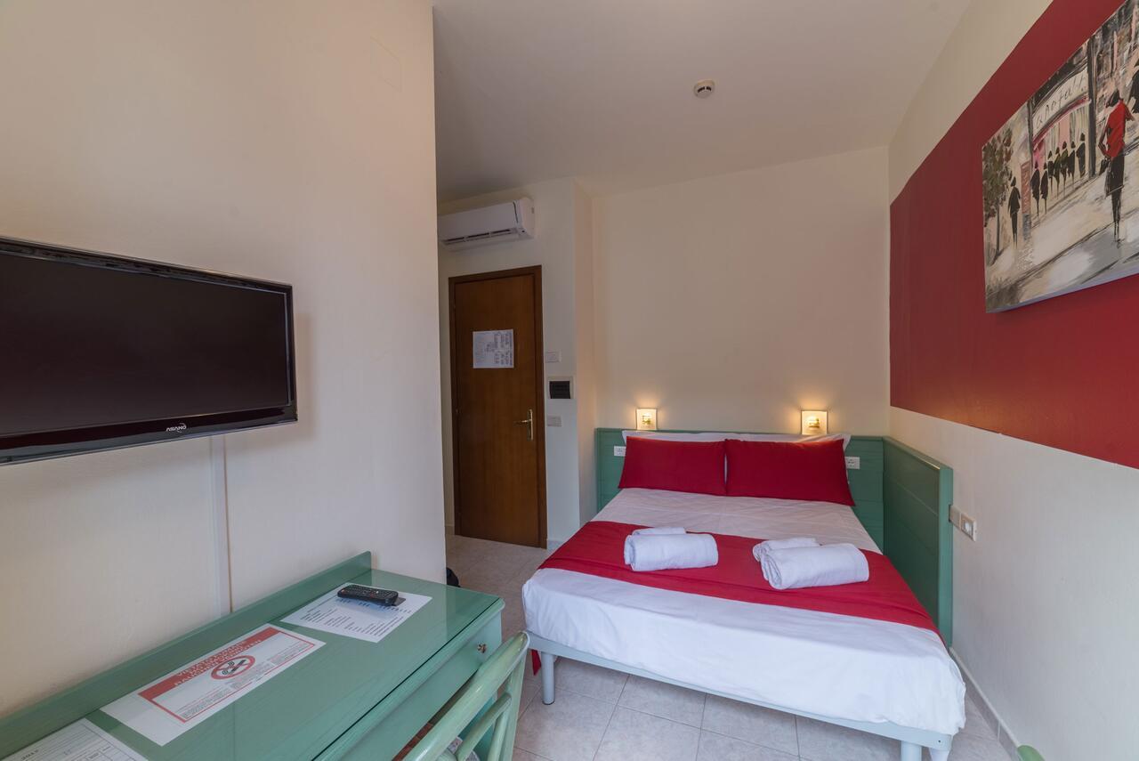 Hotel Airone Bibione Buitenkant foto