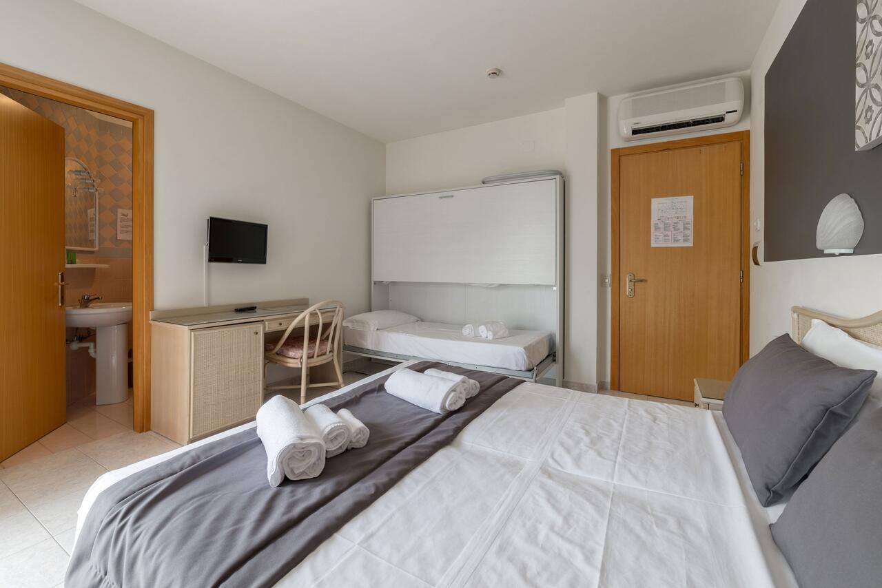 Hotel Airone Bibione Buitenkant foto