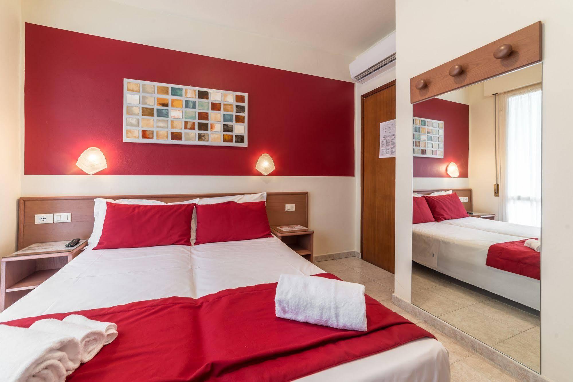 Hotel Airone Bibione Buitenkant foto