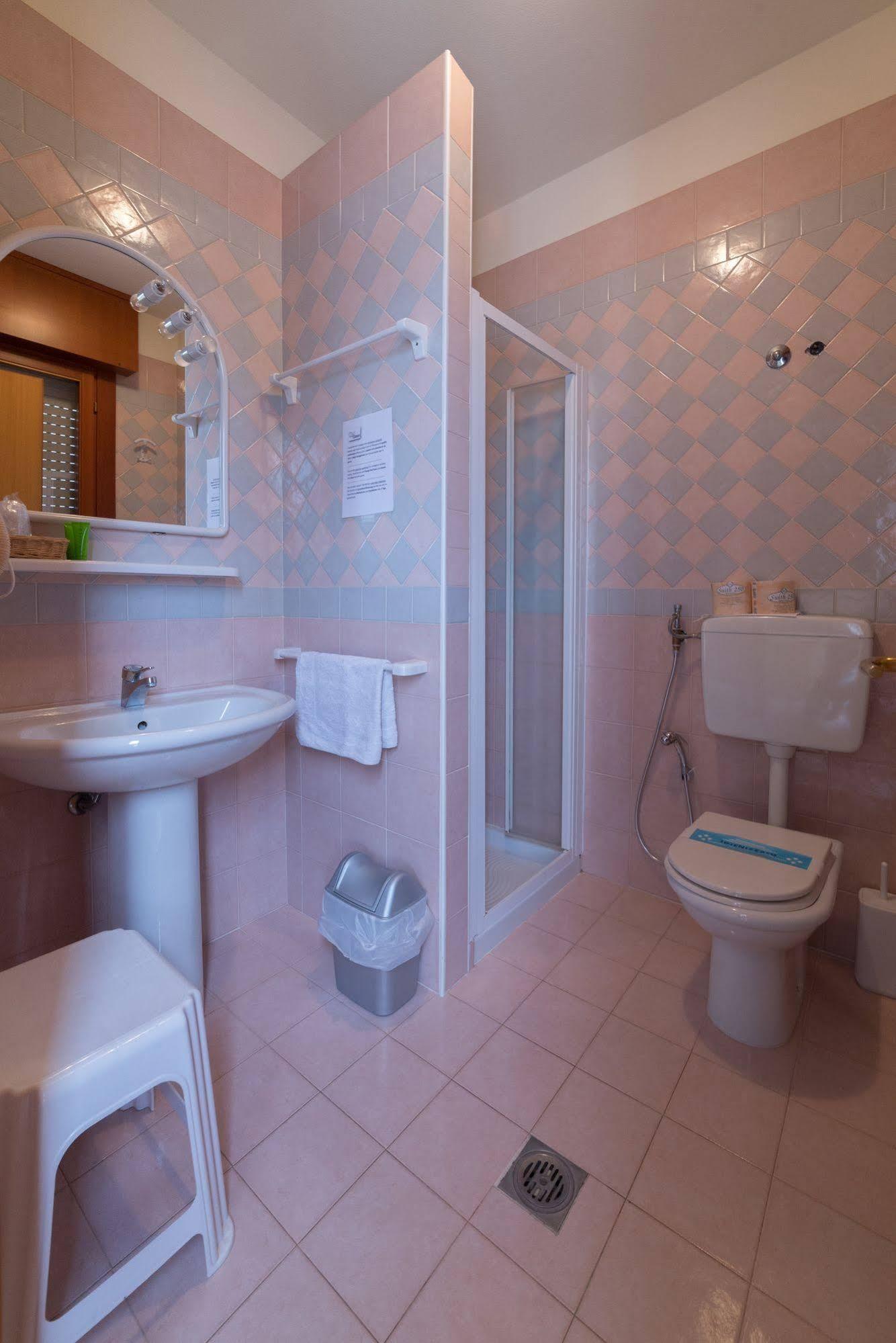 Hotel Airone Bibione Buitenkant foto