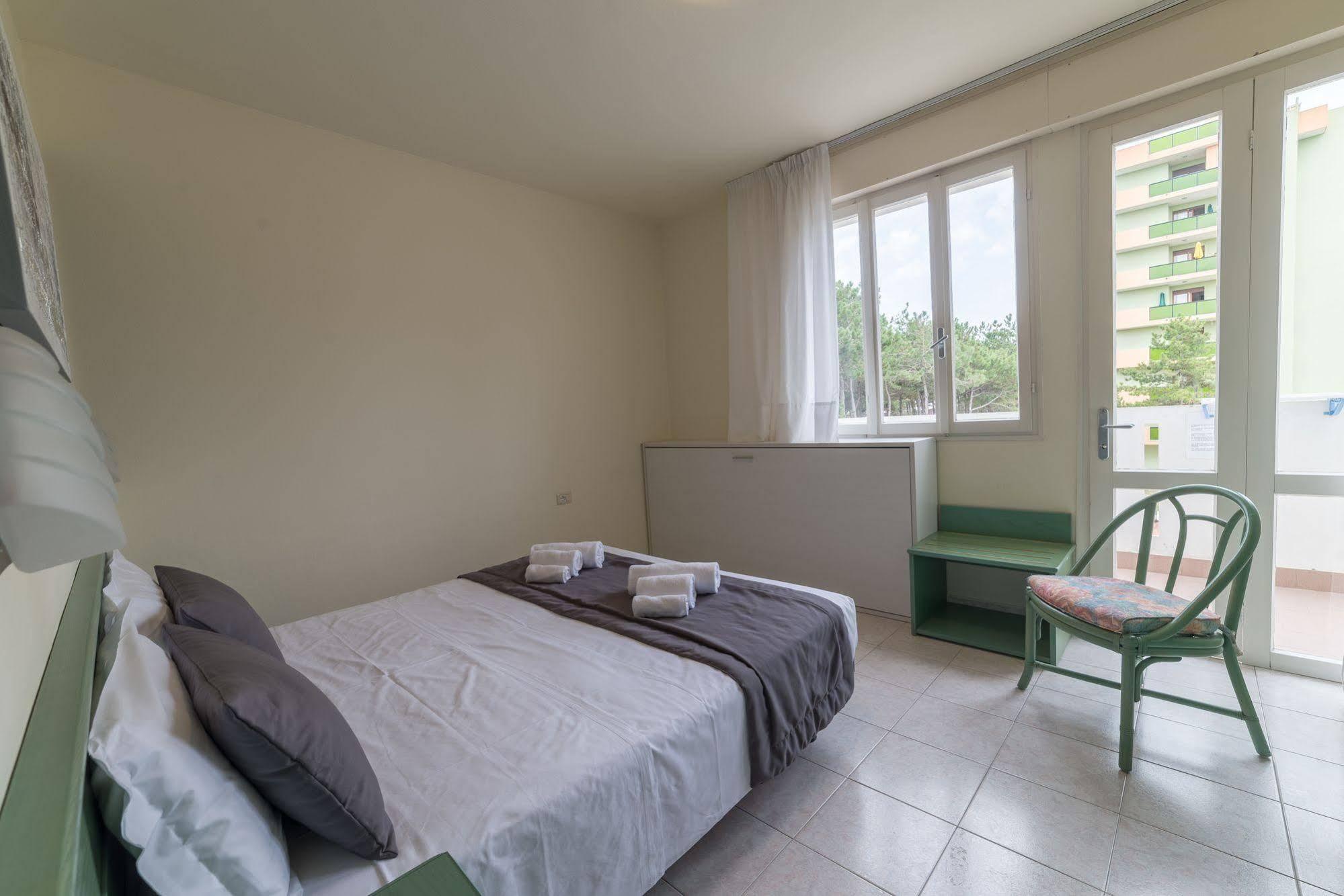 Hotel Airone Bibione Buitenkant foto