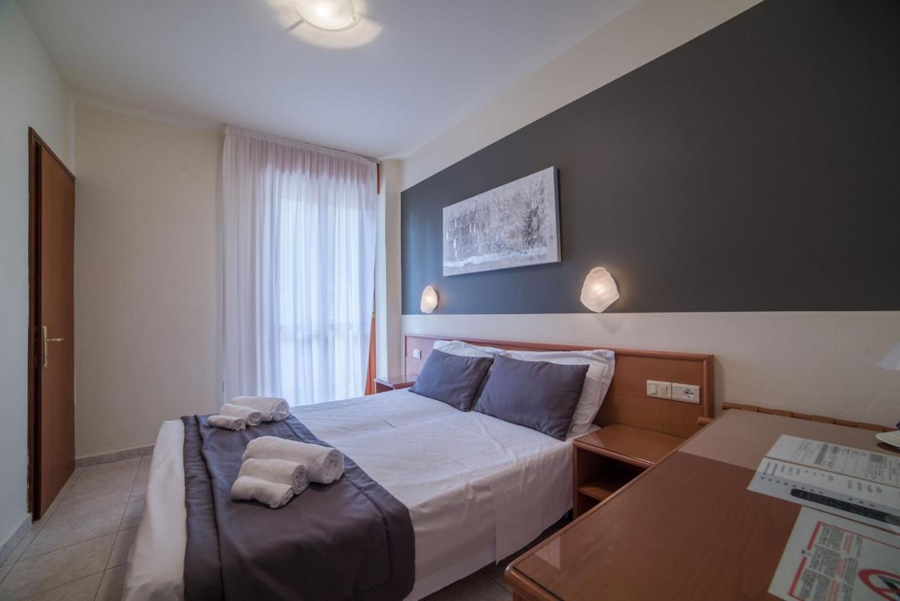 Hotel Airone Bibione Buitenkant foto