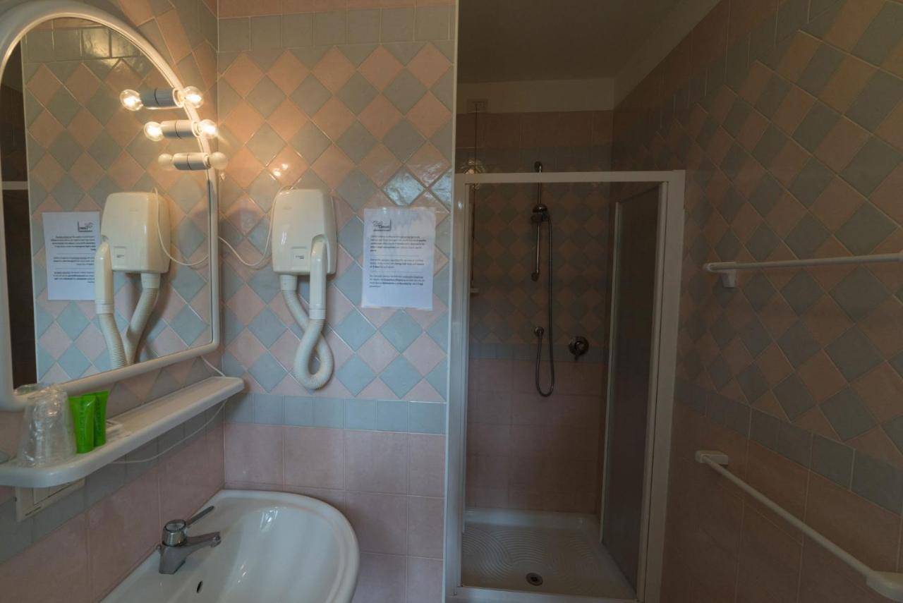 Hotel Airone Bibione Buitenkant foto