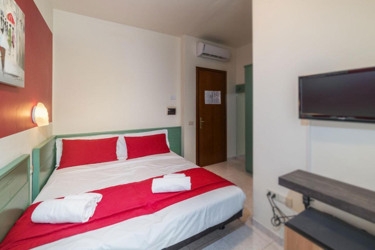 Hotel Airone Bibione Buitenkant foto