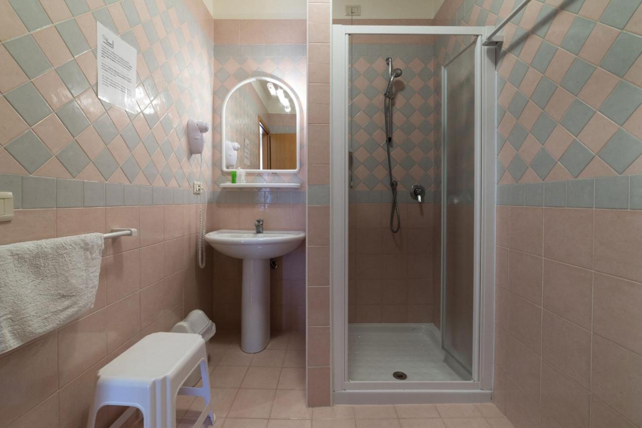 Hotel Airone Bibione Buitenkant foto