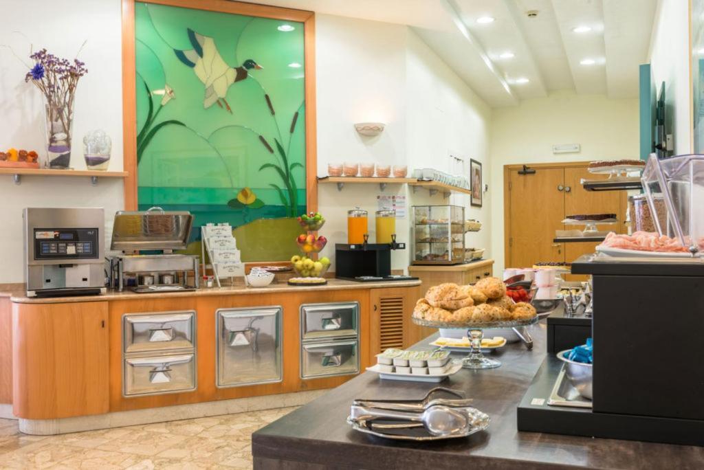Hotel Airone Bibione Buitenkant foto
