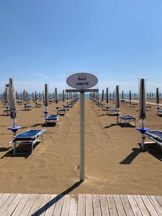 Hotel Airone Bibione Buitenkant foto
